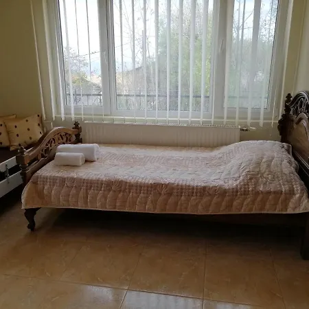 Къща За Гости Елена Penzion